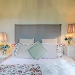 First-Floor Apartment With Private Garden Cappella