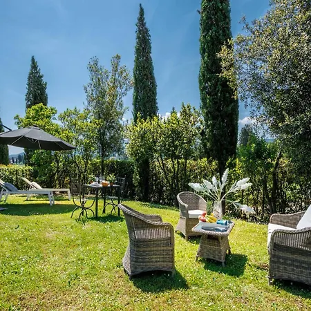 Apartman First-Floor Apartment With Private Garden