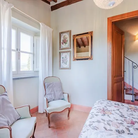 First-floor With Private Garden * Cappella
