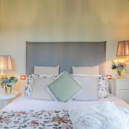 First-floor With Private Garden Cappella