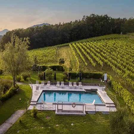 Apartament First-floor With Private Garden Cappella